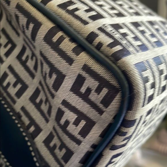 Fendi Zucchino Vintage Kiss Lock Closure Shoulder Bag EUC - Picture 16 of 16